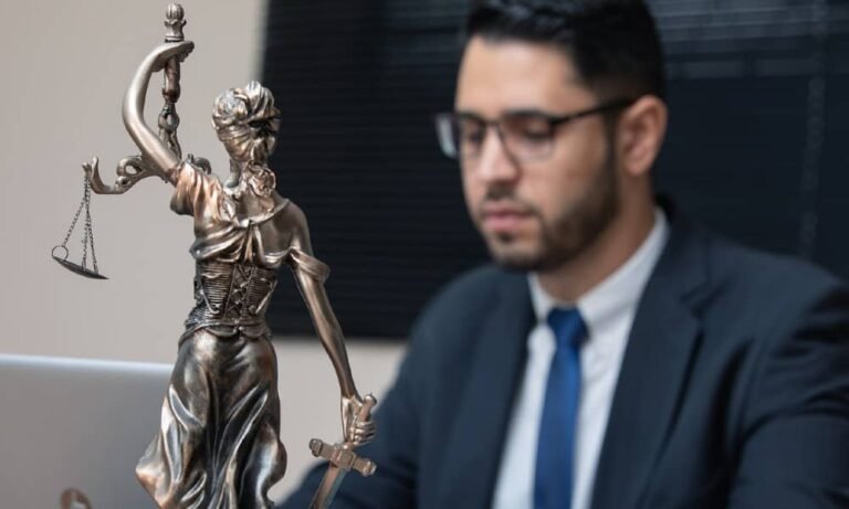 How Hard Is It To Be A Lawyer Know The Difficulties 2021